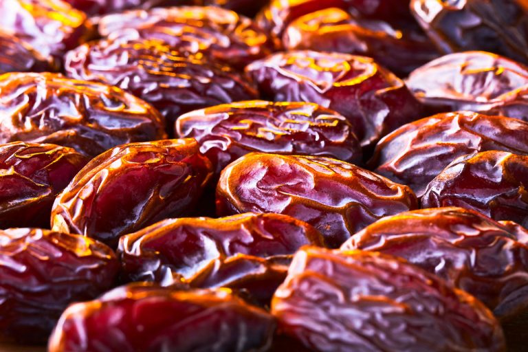 What are Organic Medjool Dates?