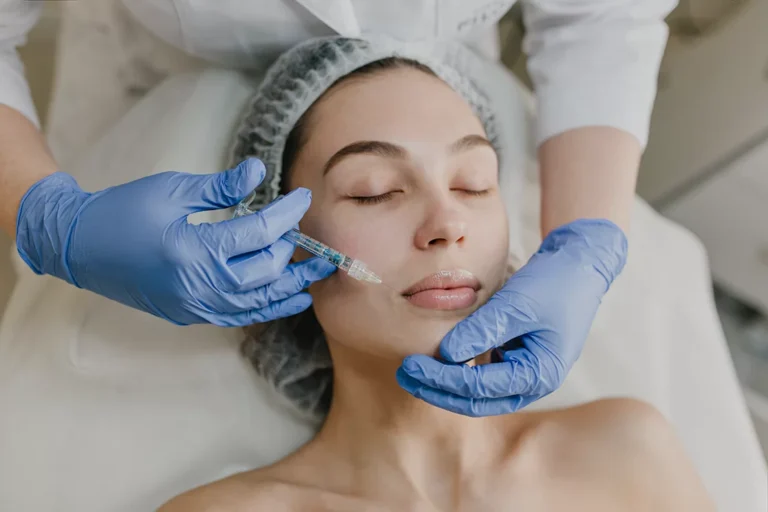 What Qualifications Should the Staff at a Filler Clinic Have?